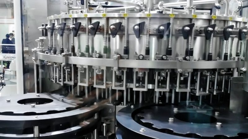中央厨房设备材质选择：安全与效率的双重考量**